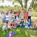 Die Kinderkirche Oberboihingen beim Gottesdienst im Grünen