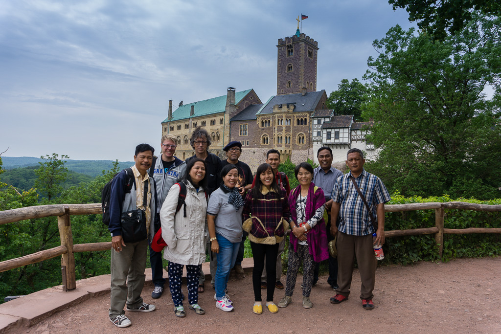 Gruppenfoto vor der Wartburg